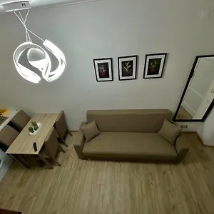 Πανσιόν The Place In, Ρώμη